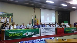 Audiência debate situação da UEM